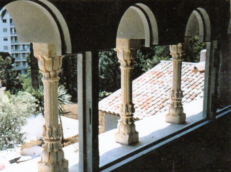 Architecture: Exemple de reproduction de colonnes, Cannes